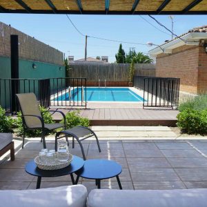 Casa de alquiler vacacional en Madrid con piscina y barbacoa