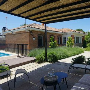 Casa de alquiler vacacional en Madrid con piscina y barbacoa